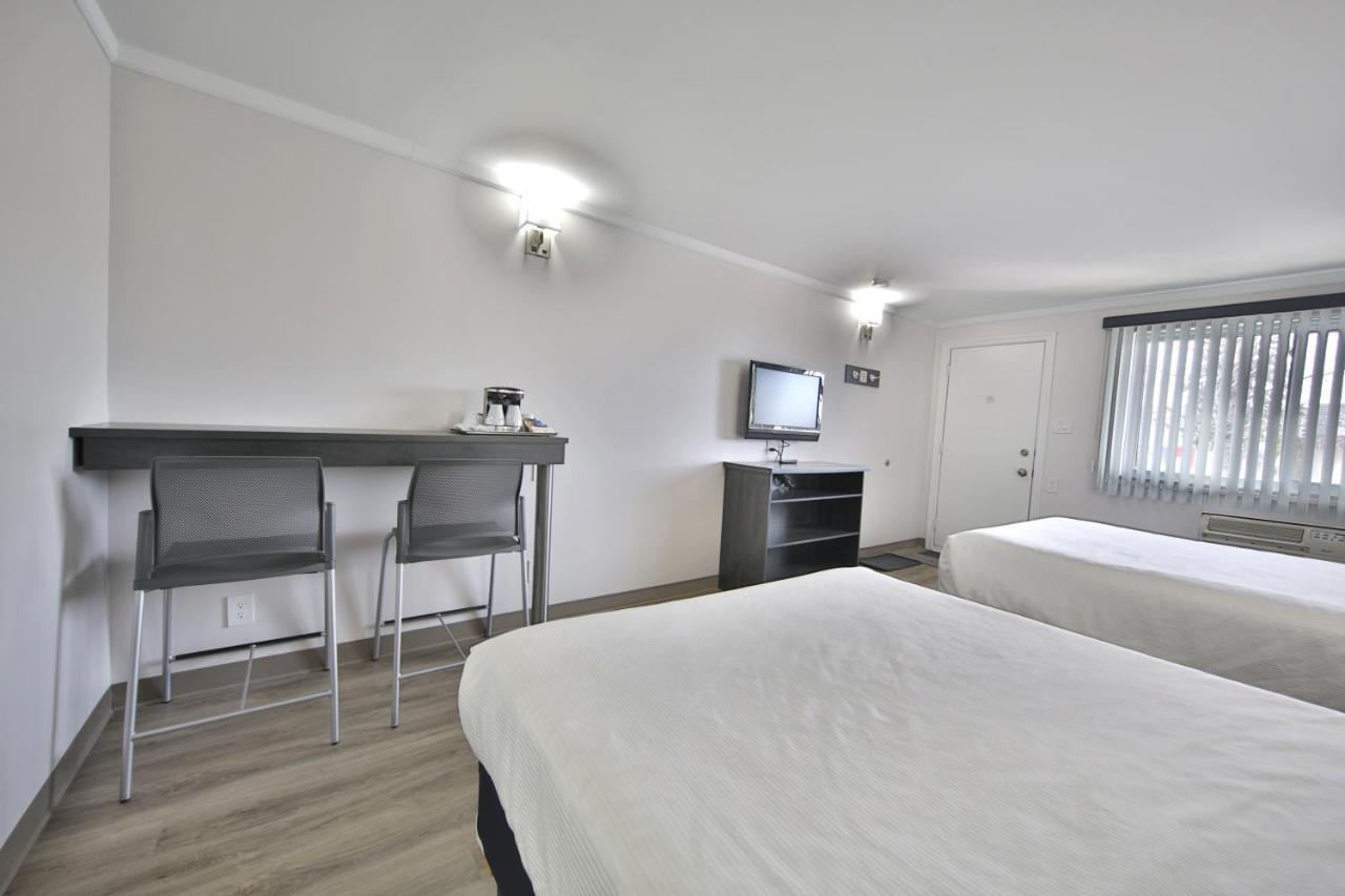Motel Newstar 라발 외부 사진